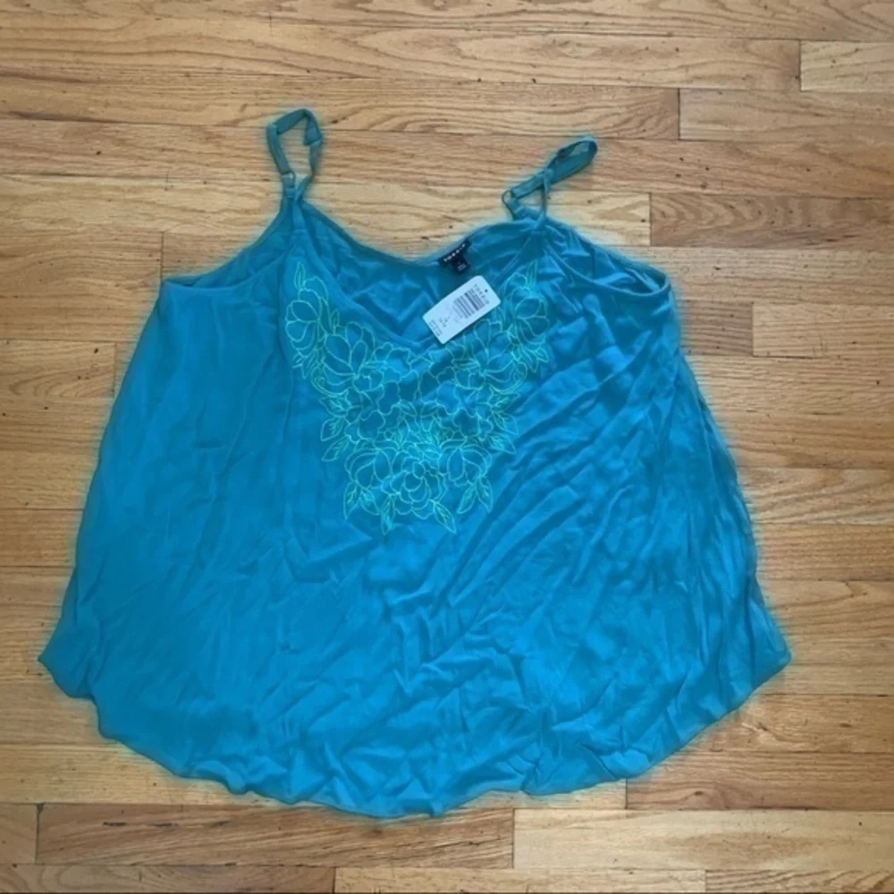 NWT Torrid size 1 embroidered swing cami - Picture 3 of 10
